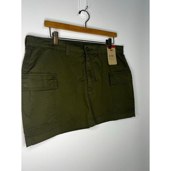 Levi’s ‘94 CARGO MINI SKIRT NEW Size 32 in Olive Green - Picture 3 of 8